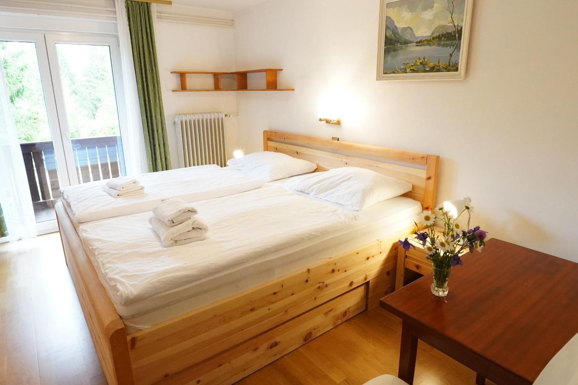 Sobe In Apartmaji Pri Ukcu ボーヒニ エクステリア 写真